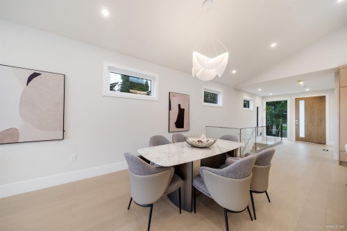 971 Adderley Street, North Vancouver, BC 
