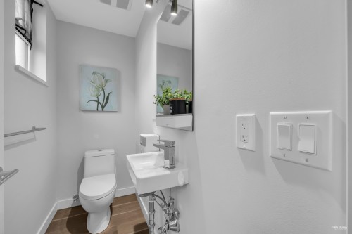 8576 Osler Street, Vancouver, BC 