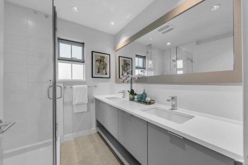 8576 Osler Street, Vancouver, BC 