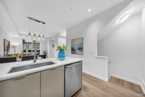 8576 Osler Street, Vancouver, BC 