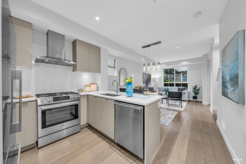 8576 Osler Street, Vancouver, BC 