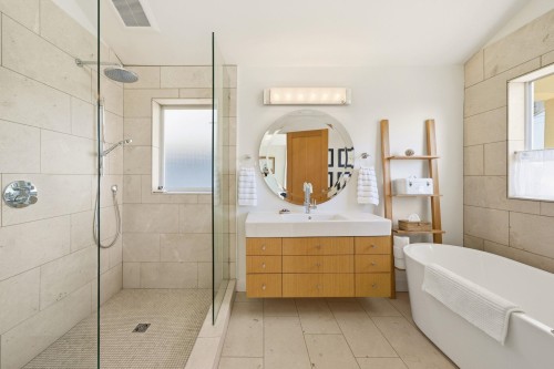 1181 Keith Road, West Vancouver, BC 