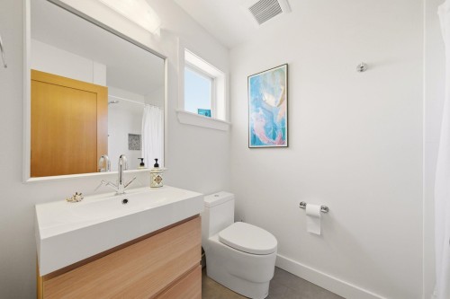 1181 Keith Road, West Vancouver, BC 