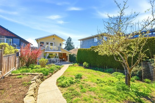 1181 Keith Road, West Vancouver, BC 