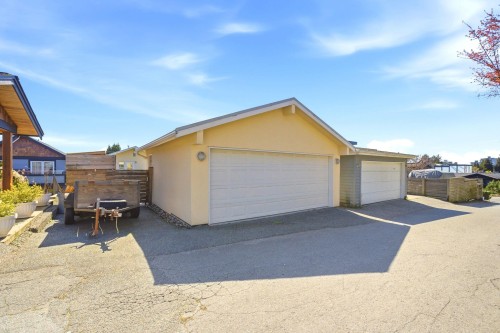 1181 Keith Road, West Vancouver, BC 