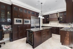 828 49th Ave W Vancouver, BC V5Z 2S8