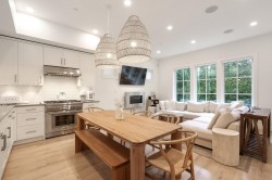 1-3640 2nd Avenue W Vancouver, BC V6R 1J7