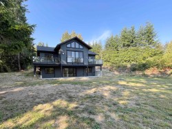 915 Payne Road Gibsons, BC V0N 1V7