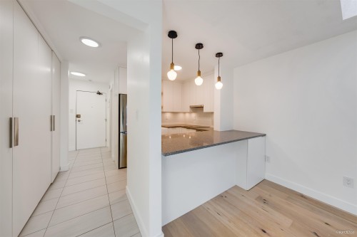 303-1545 2Nd Avenue E, Vancouver, BC 