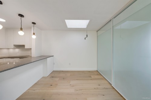 303-1545 2Nd Avenue E, Vancouver, BC 