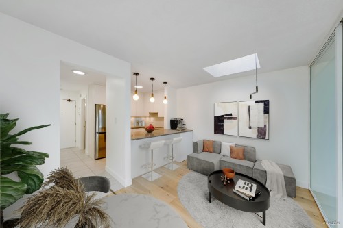 303-1545 2Nd Avenue E, Vancouver, BC 
