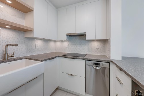 303-1545 2Nd Avenue E, Vancouver, BC 