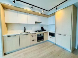 602-2729 Kingsway Vancouver, BC V5R 4S9