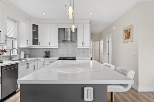 20180 Stanton Avenue, Maple Ridge, BC 