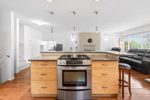 2176 Laurier Avenue, Port Coquitlam, BC 