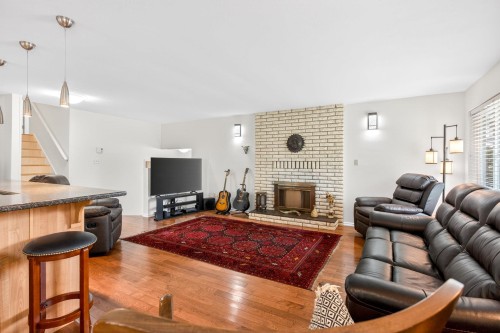 2176 Laurier Avenue, Port Coquitlam, BC 