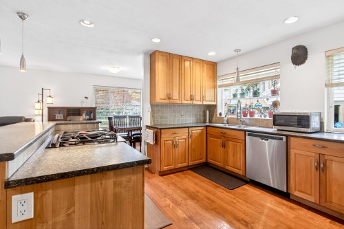 2176 Laurier Avenue, Port Coquitlam, BC 