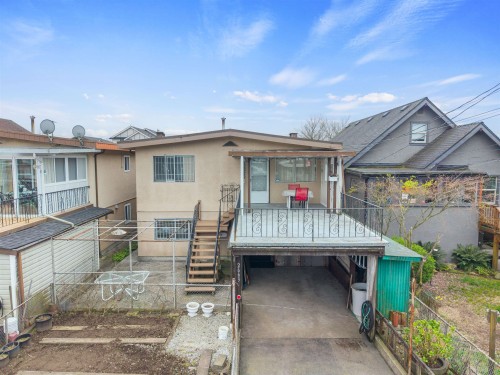 2663 Dundas Street, Vancouver, BC 