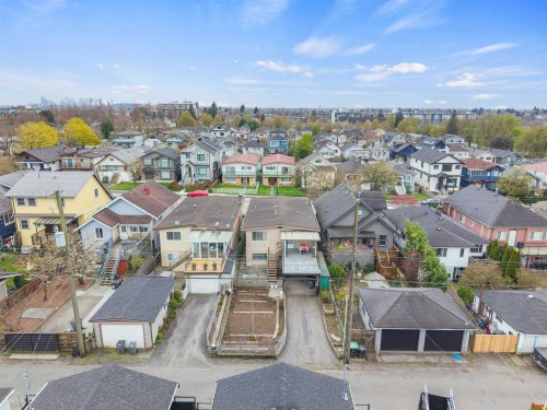 2663 Dundas Street, Vancouver, BC 