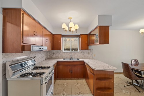 2663 Dundas Street, Vancouver, BC 