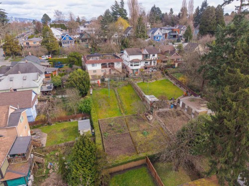3237 Dumfries Street, Vancouver, BC 