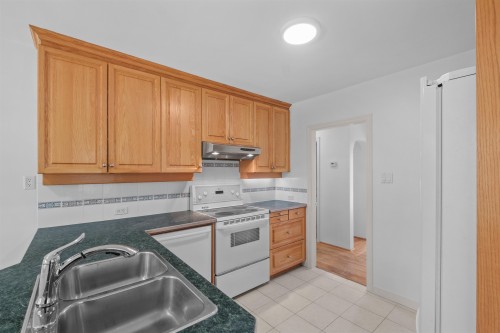 3894 Sunnycrest Drive, North Vancouver, BC 