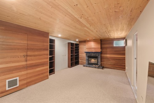 3894 Sunnycrest Drive, North Vancouver, BC 