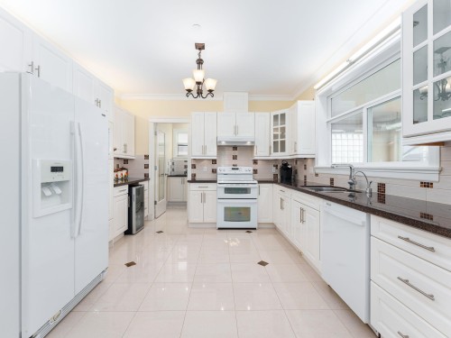 617 52Nd Avenue E, Vancouver, BC 