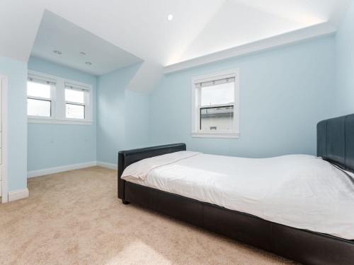 617 52Nd Avenue E, Vancouver, BC 