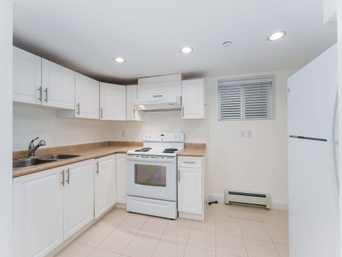 617 52Nd Avenue E, Vancouver, BC 