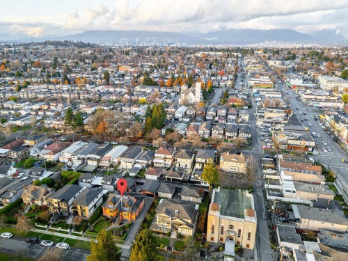 617 52Nd Avenue E, Vancouver, BC 