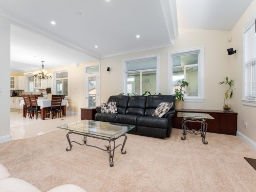 617 52Nd Avenue E, Vancouver, BC 