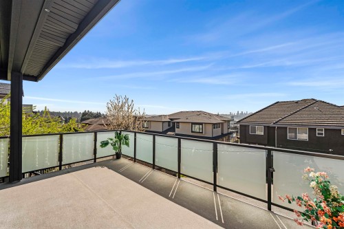 1038 Stewart Avenue, Coquitlam, BC 