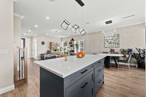 1038 Stewart Avenue, Coquitlam, BC 