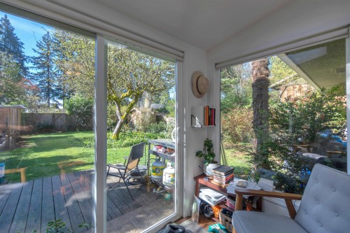 825 20Th Street W, North Vancouver, BC 