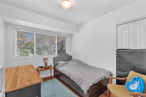 825 20Th Street W, North Vancouver, BC 