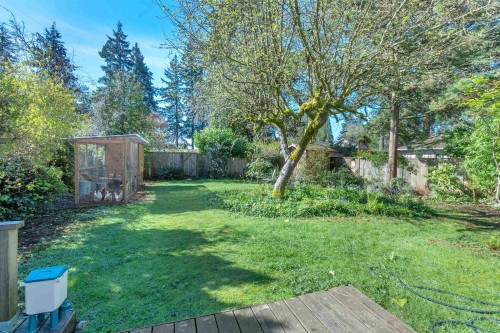 825 20Th Street W, North Vancouver, BC 