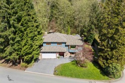 2760 Walpole Crescent  North Vancouver, BC V7H 2K7