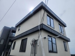 3-4875 Albert St Burnaby, BC V5C 2H4