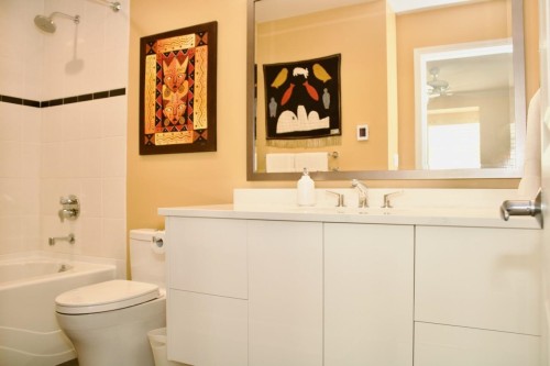 1934 Haro Street, Vancouver, BC 