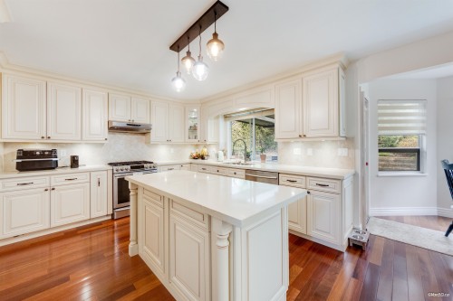 128 Parkside Drive, Port Moody, BC 