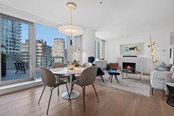 1701-1111 Alberni Street  Vancouver, BC V6E 4V2