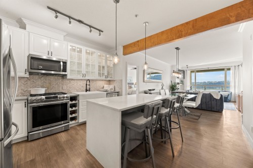 307-530 Raven Woods Drive  North Vancouver, BC V7G 2T5