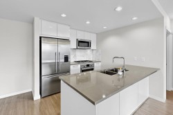 901-3281 Kent Avenue North E Vancouver, BC V5S 0C4