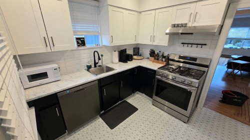 2622 Charles Street, Vancouver, BC 