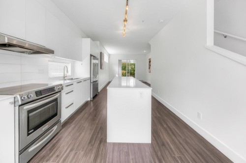 18-6868 Burlington Avenue, Burnaby, BC 