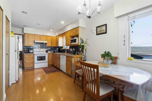 549 56Th Avenue E, Vancouver, BC 