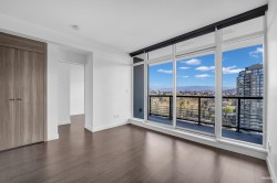 2009-4730 Lougheed Highway Burnaby, BC V5C 0M9