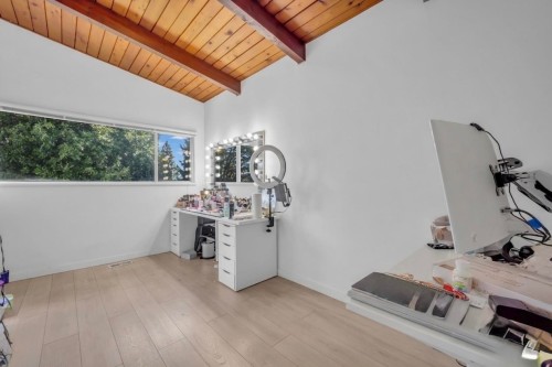 7750 15Th Avenue, Burnaby, BC 