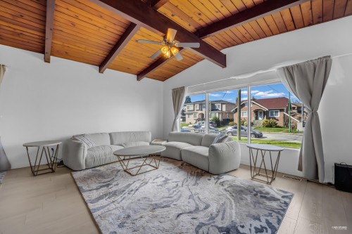 7750 15Th Avenue, Burnaby, BC 